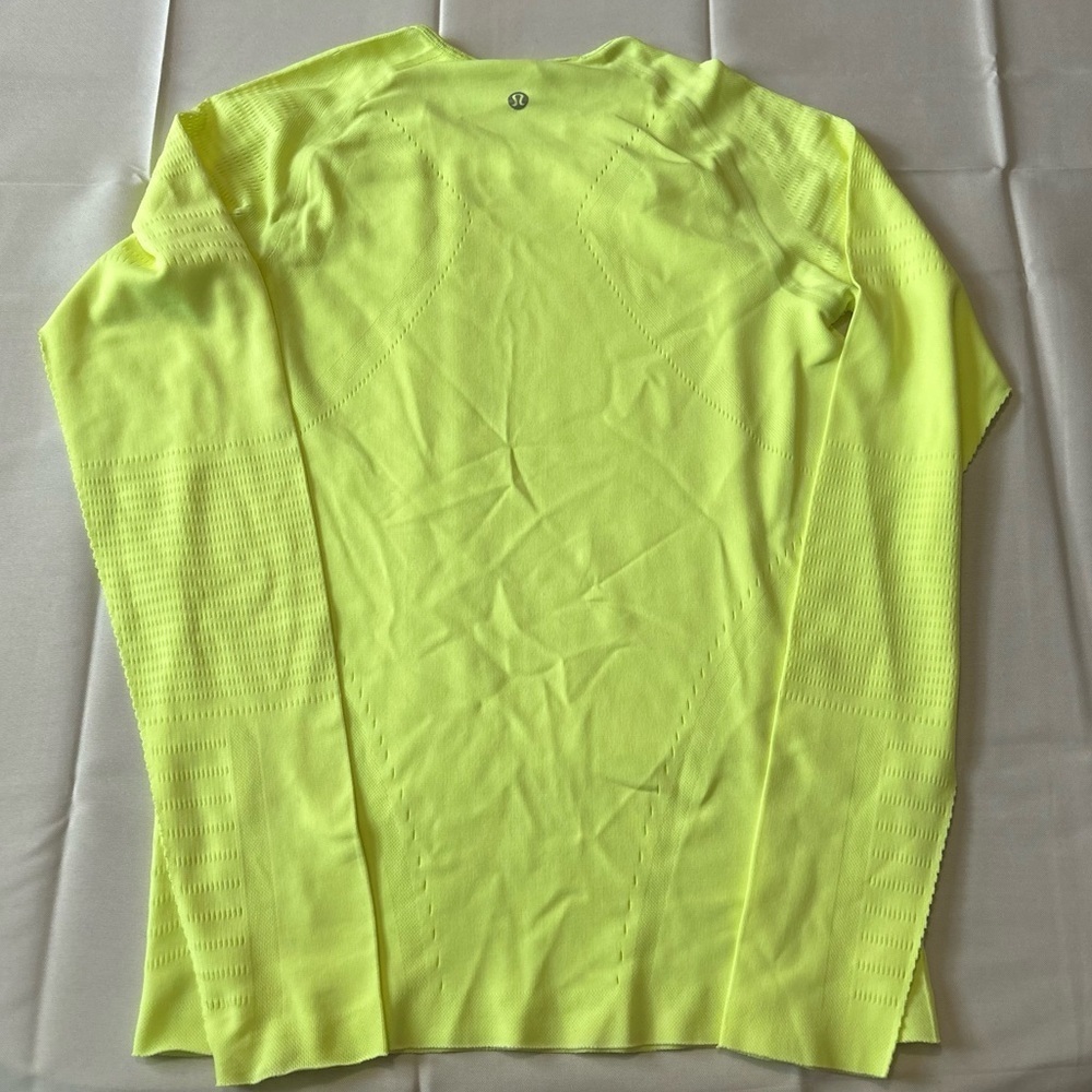 Lululemon Light Speed Long Sleeve Ray Neon Yellow Lightweight Size Medium - Picture 6 of 6